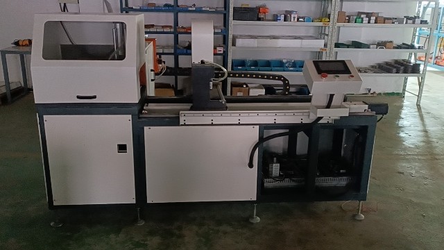 自动数控切割锯的原理一!