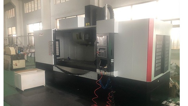 铝型材精密加工利器--beat365数控V18立式加工中心