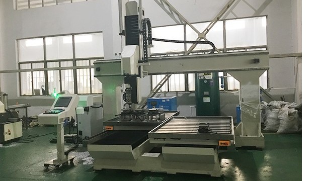 五轴加工中心原理和加工优势-beat365数控