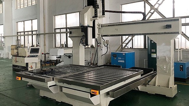 beat365数控教您五轴加工中心是哪五个轴，你学会了吗？